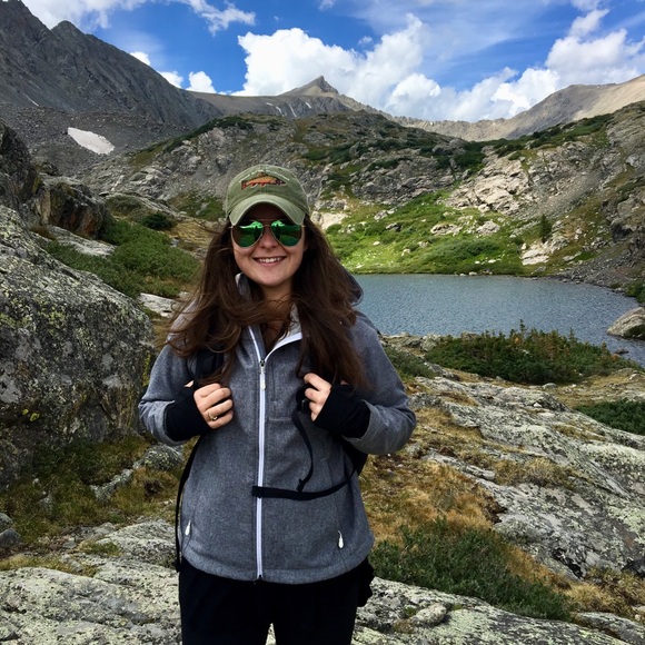 Meet your Posher, Mackenzie - Picture 2 of 4